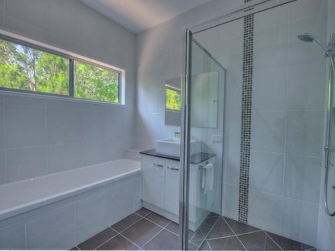36 Satinwood Drive - Rainbow Shores - Maitland Accommodation 2