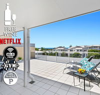 3BR Coolum Beach  Rooftop Terrace Spa Tennis Pool - Maitland Accommodation