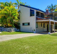 40 Rumbalara Avenue - Rainbow Beach Entertain on the spacious verandah overlooking beautiful Rainbow Beach - Maitland Accommodation