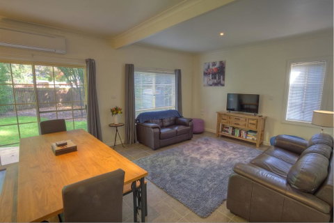 406 Back Porepunkah Road, Bright - Maitland Accommodation 2