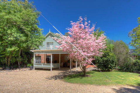 406 Back Porepunkah Road, Bright - Maitland Accommodation 0