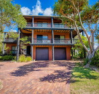 41 Carlo Circle - Rainbow Beach Huge Beach House With Room for Everyone - Maitland Accommodation