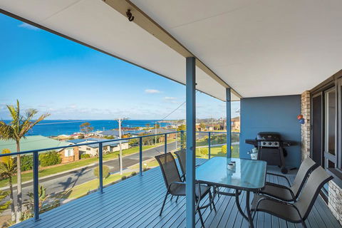 45 Hillside Cres Beach House - Maitland Accommodation 2
