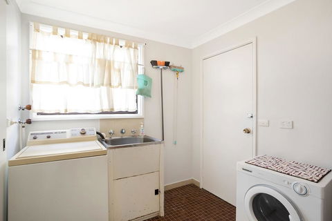 45 Hillside Cres Beach House - Maitland Accommodation 1