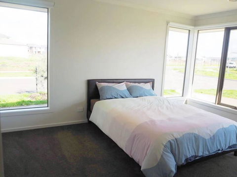 5Bed 2Bath Family House In Werribee - Maitland Accommodation 2