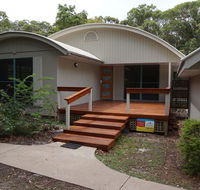 7 Belle Court - Rainbow Shores Huge Beach House Ducted Air Con Pets Welcome - Maitland Accommodation