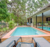 8 Ibis Court - Rainbow Shores Swimming Pool Walk to Beach Executive Beach House - Maitland Accommodation