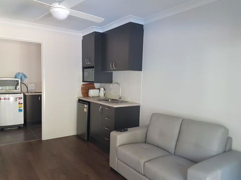 9 Ibis Court - Pool, Beach, Volleyball, Air Conditioning - Maitland Accommodation 1