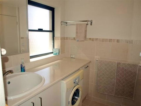 @BLUEYS - Maitland Accommodation 3