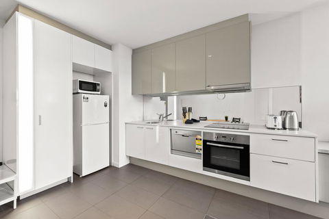 A Bright & Airy CBD Apt Next To Southern Cross - Maitland Accommodation 2