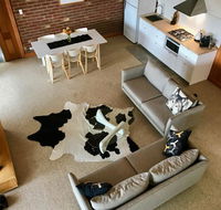 A home amongst the gum trees - Maitland Accommodation