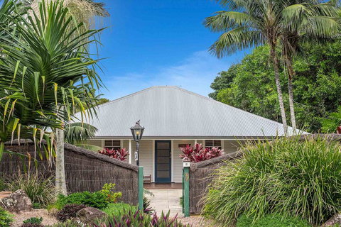 A PERFECT STAY - Cavvanbah Seaside Cottage - Maitland Accommodation 2