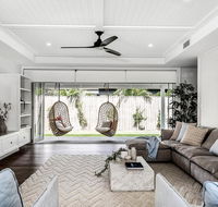 A PERFECT STAY - Orana Byron