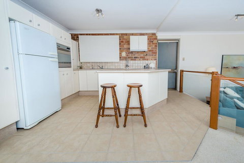 A Yachtsmans Rest, Unit 4/37 Victoria Parade - Maitland Accommodation 2