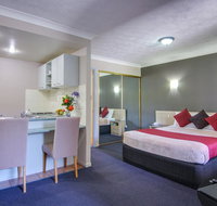 AAA Airport Albion Manor Apartments and Motel - Maitland Accommodation