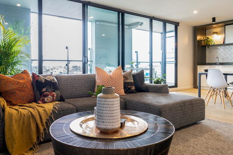 Abbotsford Playhouse Luxury Penthouse, Yarra Views, Double Parking - Maitland Accommodation 3