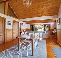 Abrahams On Bank - Maitland Accommodation