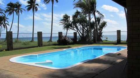 ABSOLUTE BEACH FRONT MACKAY - Comfort Resort Blue Pacific - Maitland Accommodation 1
