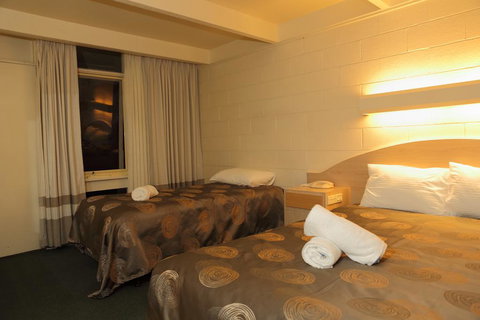 Absolute Lakes Entrance Motel - Maitland Accommodation 1