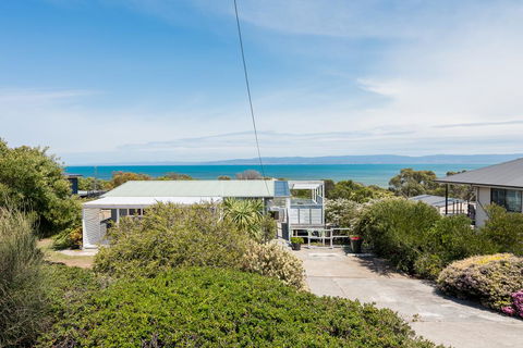 Acacia Cottage - Maitland Accommodation 3