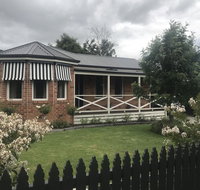 Acacia House - Central Healesville - Yarra Valley - Maitland Accommodation
