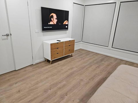 E 4 Room Retreat Family Friendly - Maitland Accommodation 2
