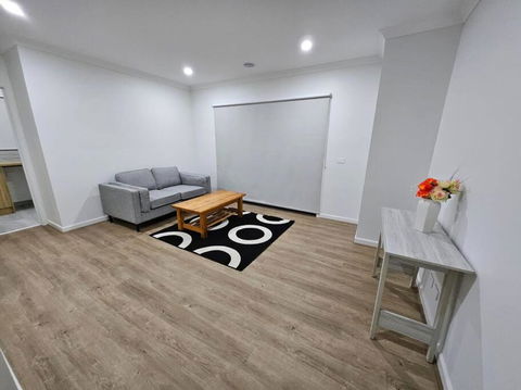 E 4 Room Retreat Family Friendly - Maitland Accommodation 3
