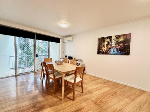 Diamond Beach Resort Broadbeach 115 - Maitland Accommodation 3