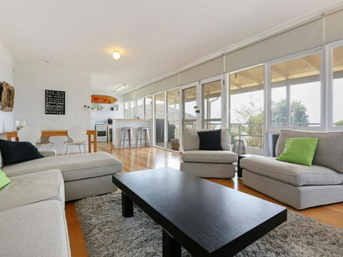 DROMANA BEACH SHACK - Maitland Accommodation 3
