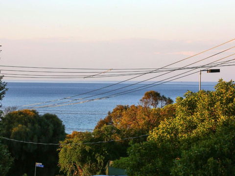 DROMANA BEACH SHACK - Maitland Accommodation 2