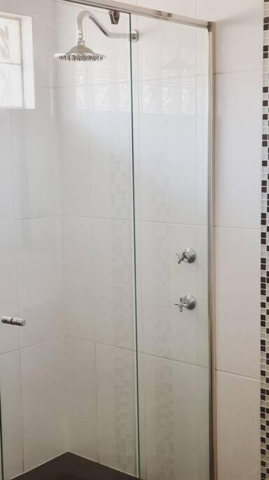 DUNES Anna Bay, House Close To Beach, Big Yard - Maitland Accommodation 4