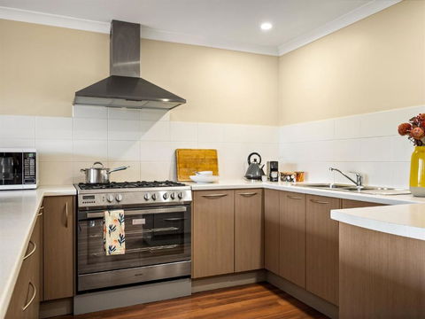 Eagle Bay Beach House - 300m To The Beach! - Maitland Accommodation 2