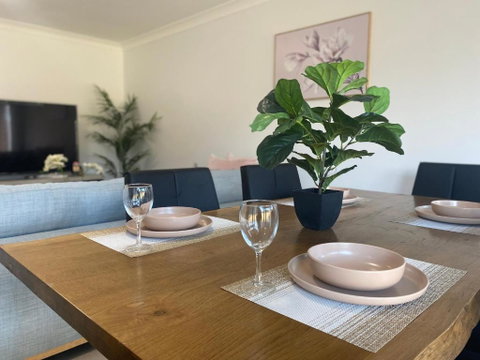 Edmondson Modern 4 Br House Quiet & Convenient - Maitland Accommodation 0