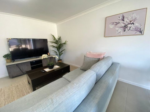 Edmondson Modern 4 Br House Quiet & Convenient - Maitland Accommodation 1