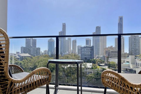 E.S. Surfers Paradise - Maitland Accommodation 4