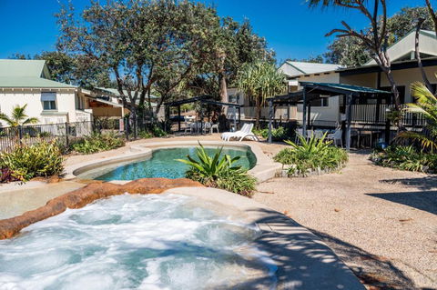 E.V. - Eurong Beach Villa - Maitland Accommodation 0