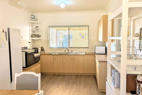 Escape By The Dunes - Maitland Accommodation 1