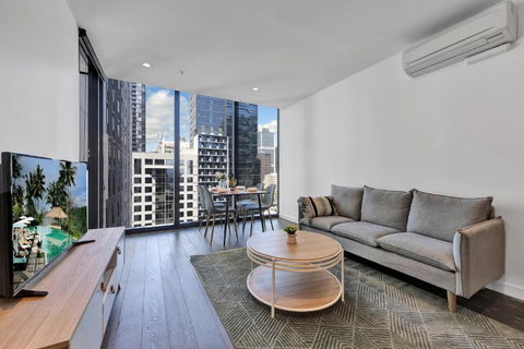 EQ Tower Modern Apartments Melbourne Central CBD - Maitland Accommodation 1