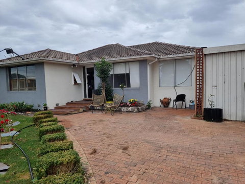 Entire 3 Bed Rooms Unit -Rosy House 1 - Maitland Accommodation 4