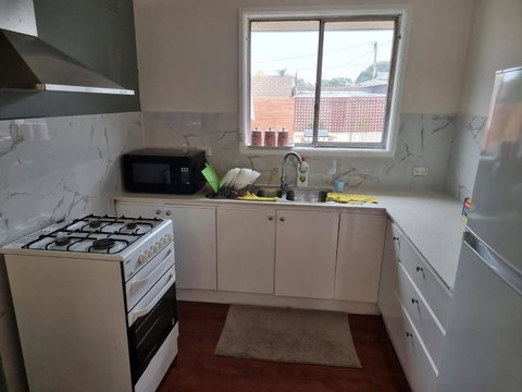 Entire 3 Bed Rooms Unit -Rosy House 1 - Maitland Accommodation 1