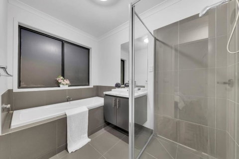 Ensuite Room Truganina 20 Min CBD Airport - Maitland Accommodation 4