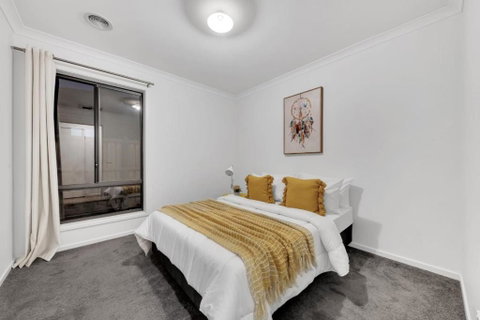 Ensuite Room Truganina 20 Min CBD Airport - Maitland Accommodation 0