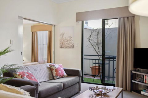 Fabulous Apt In Northbridge With Pool & WiFi - Maitland Accommodation 0