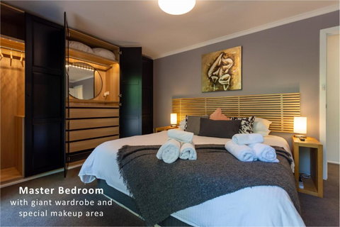 Fernbrook - Luxurious Country Retreat - Maitland Accommodation 1