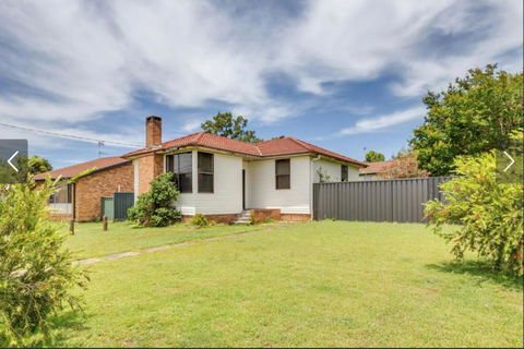 Fieldsend Cottage - Maitland Accommodation 1