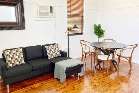 Fieldsend Cottage - Maitland Accommodation 3