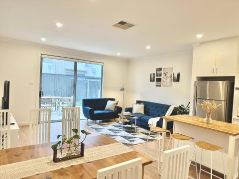 Fully Equipped 3BR-Townhouse - Maitland Accommodation 0