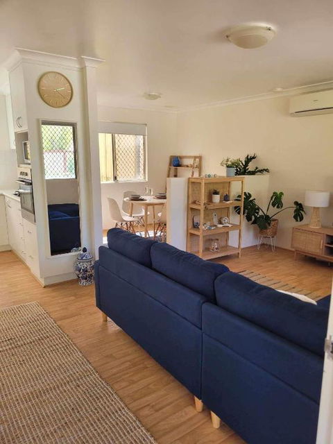 G&R Beach Cottage - Maitland Accommodation 2