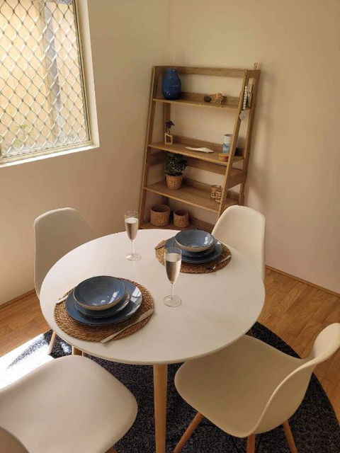 G&R Beach Cottage - Maitland Accommodation 3