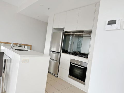 G901S - Bright Zetland Escape With City Views - Maitland Accommodation 3